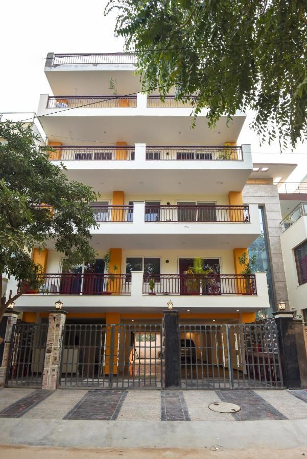 Bedchambers Serviced Apartments, Sector 38 グルガウン エクステリア 写真